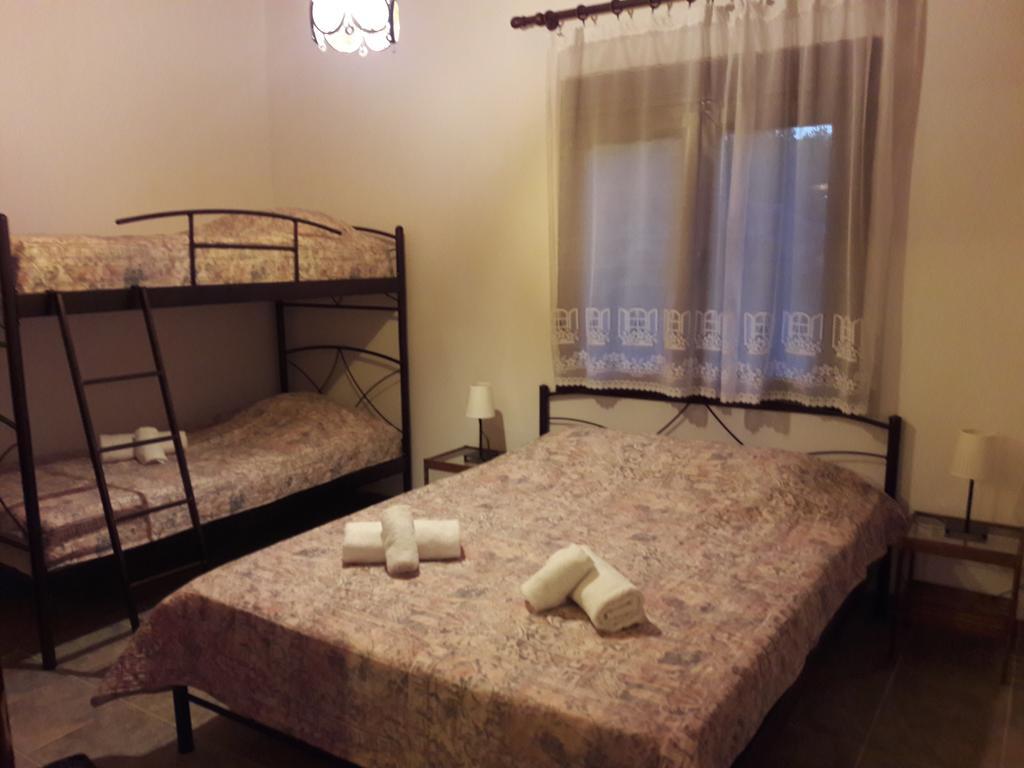 Kesi Holiday Home โปติสติกา ภายนอก รูปภาพ