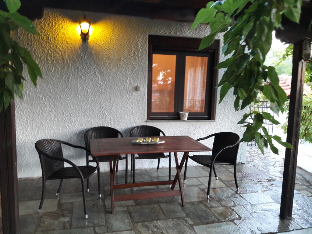 Kesi Holiday Home โปติสติกา ภายนอก รูปภาพ
