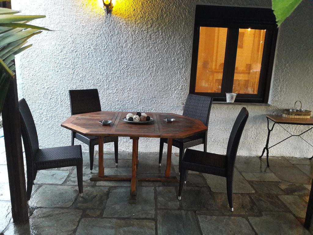 Kesi Holiday Home โปติสติกา ภายนอก รูปภาพ