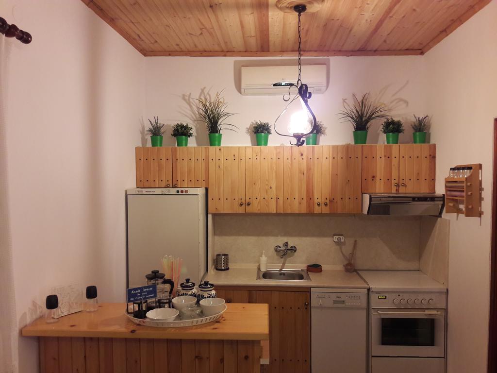 Kesi Holiday Home โปติสติกา ภายนอก รูปภาพ