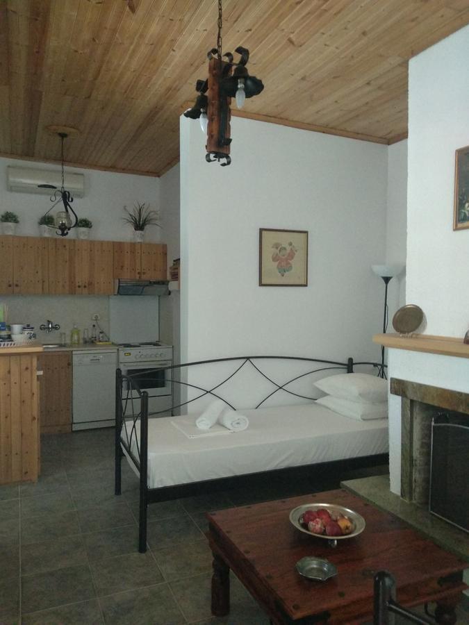 Kesi Holiday Home โปติสติกา ภายนอก รูปภาพ